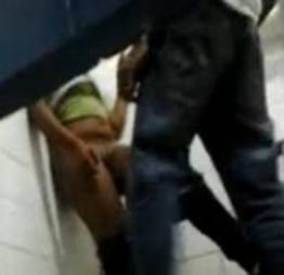 Conto erótico: Primeiro anal e o zelador